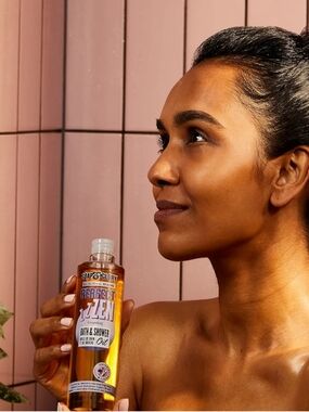 Soap & Glory Perfect 17 Zen Foaming Bath & Shower Oil - Orange with Gold Label